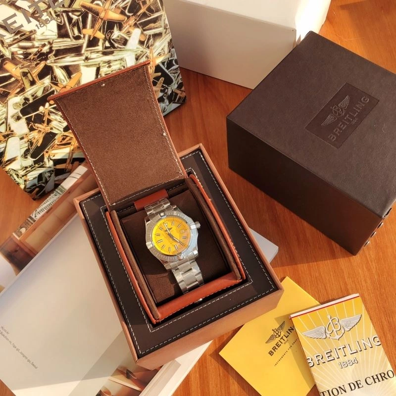 Versatile BREITLING Watches 177863