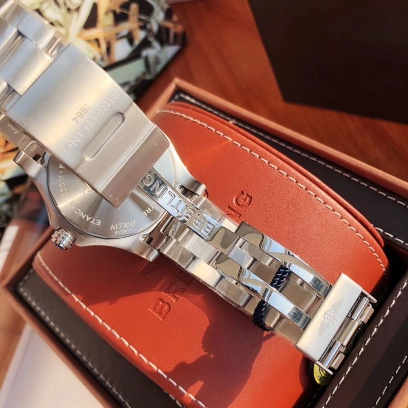 Versatile BREITLING Watches 177863