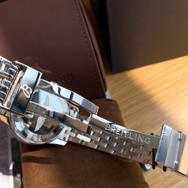 Elegant BREITLING Watches 177690