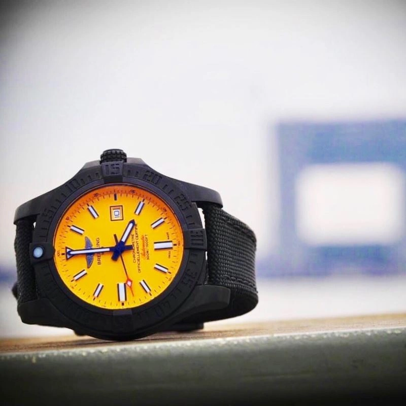 Versatile BREITLING Watches 177632