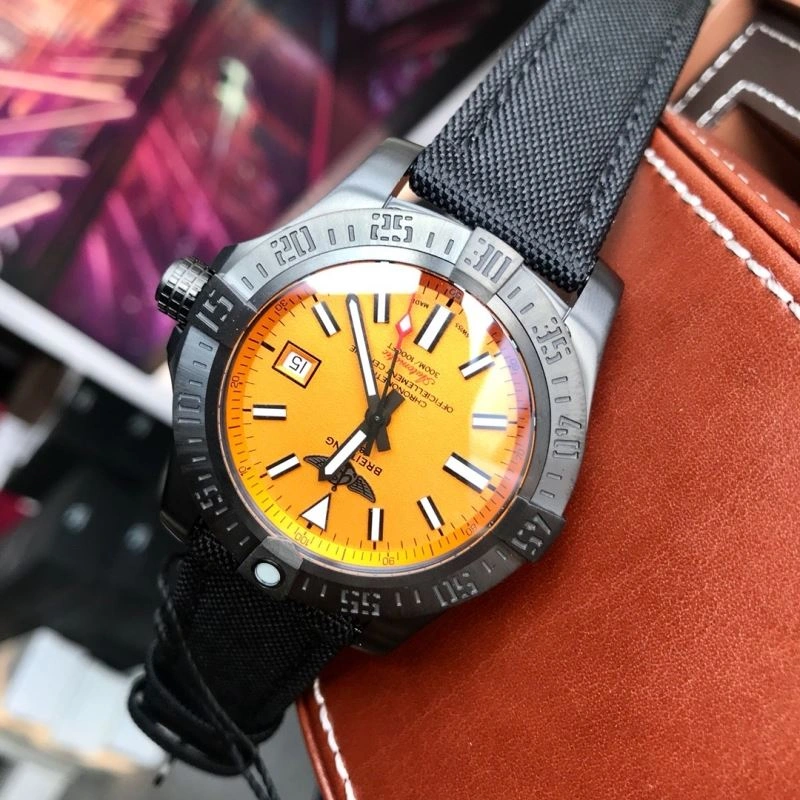 Versatile BREITLING Watches 177632