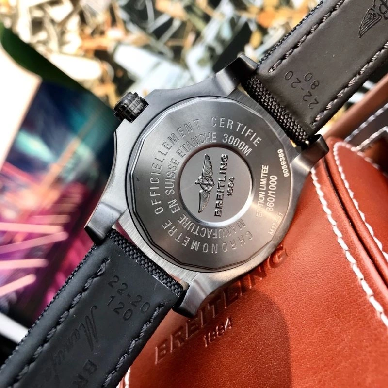 Versatile BREITLING Watches 177632