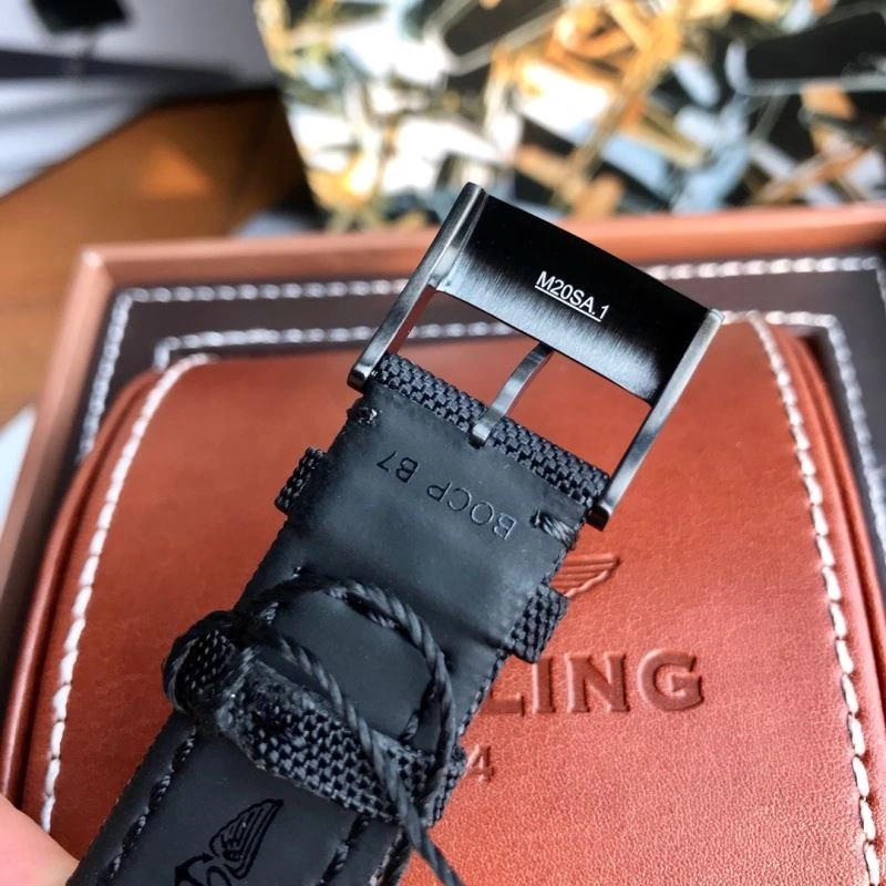 Versatile BREITLING Watches 177632