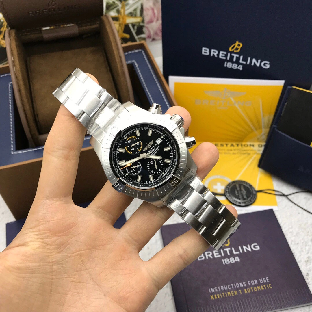 Seasonal BREITLING Watches 177574