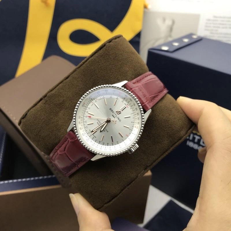 Minimalist BREITLING Watches 177548