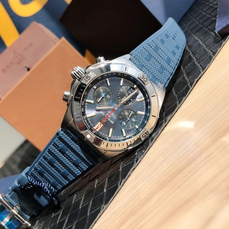Versatile BREITLING Watches 177568