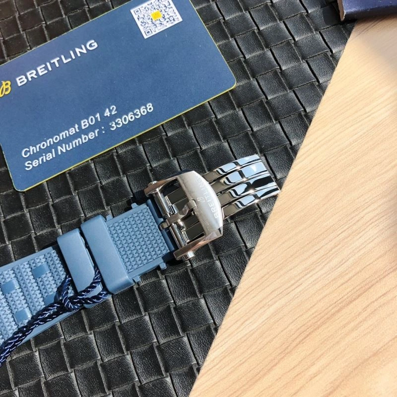 Versatile BREITLING Watches 177568