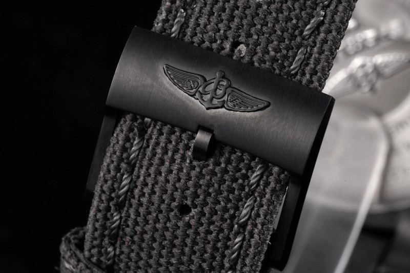 Sporty BREITLING Watches 177765