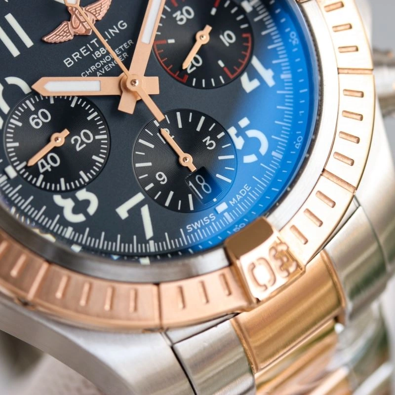 Sporty BREITLING Watches 177752