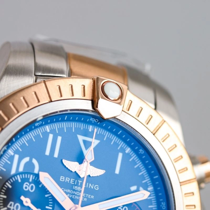 Sporty BREITLING Watches 177752