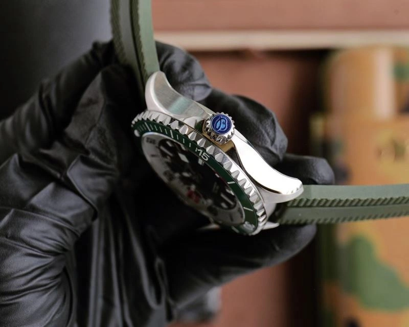 Contemporary BREITLING Watches 177746
