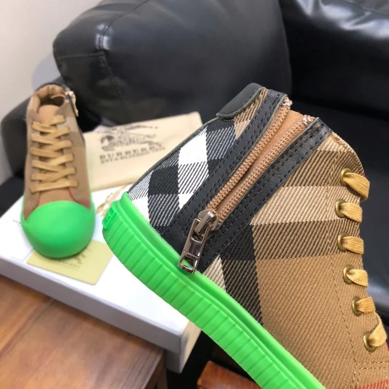 UrbanChic BURBERRY SHOES 29948