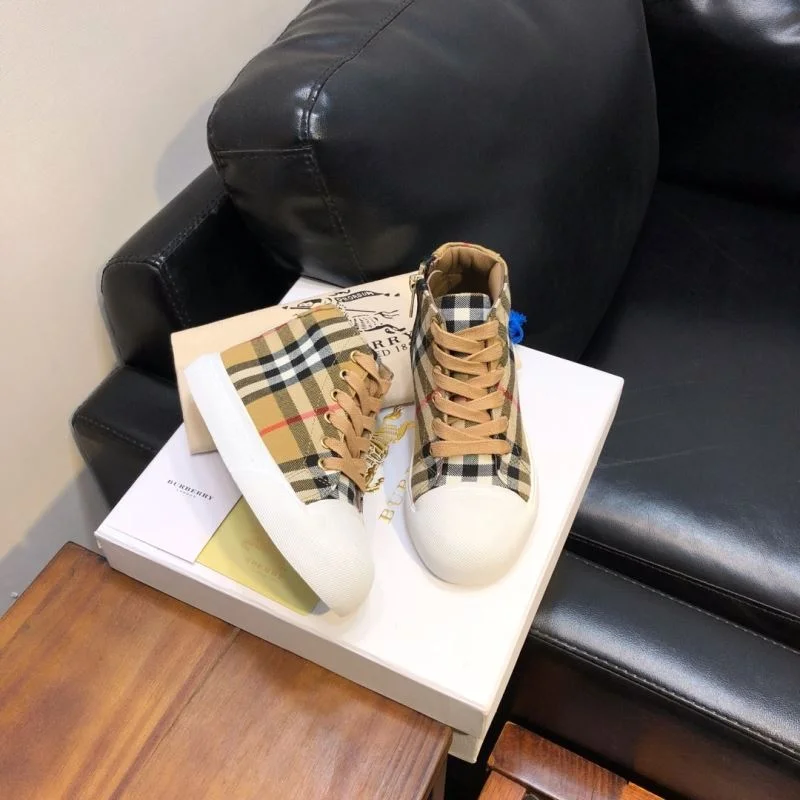 BURBERRY SHOES Stylish 29956
