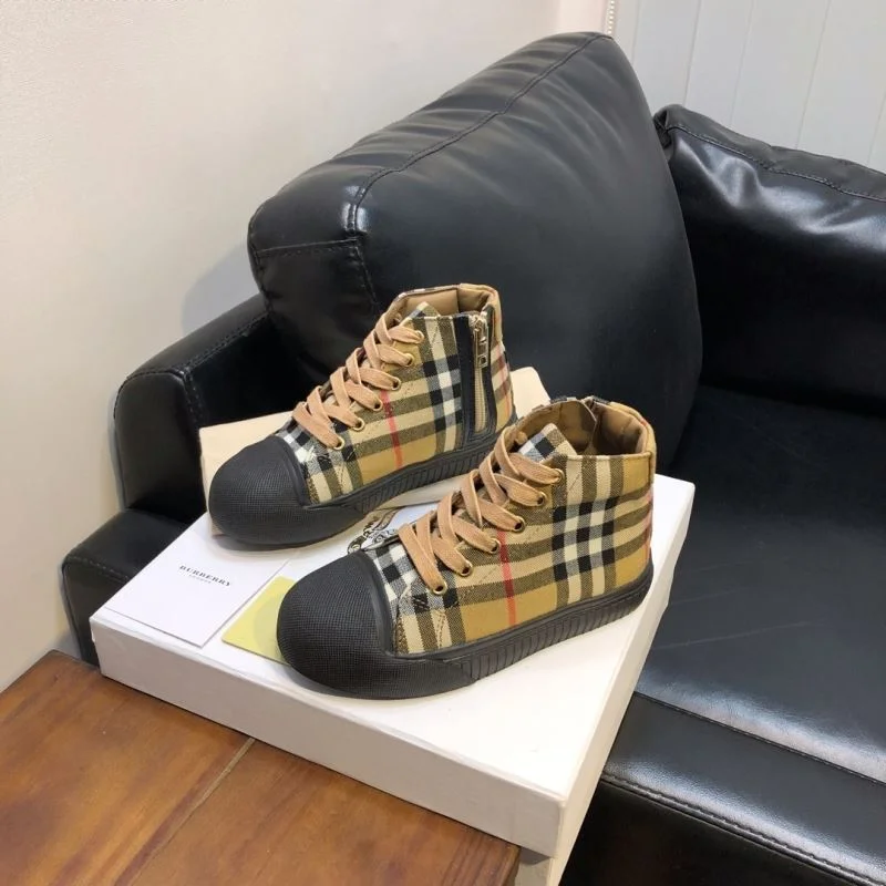BURBERRY SHOES Elegant 29949