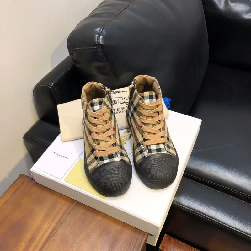BURBERRY SHOES Elegant 29949