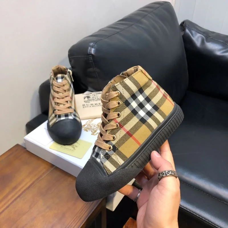 BURBERRY SHOES Elegant 29949