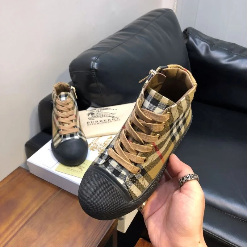 BURBERRY SHOES Elegant 29949
