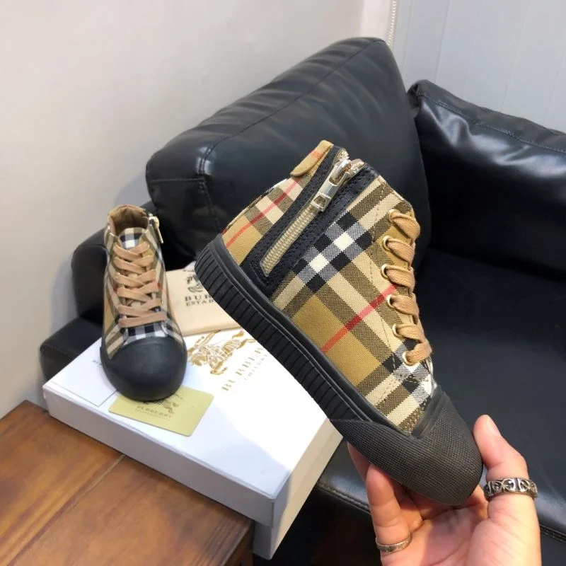 BURBERRY SHOES Elegant 29949