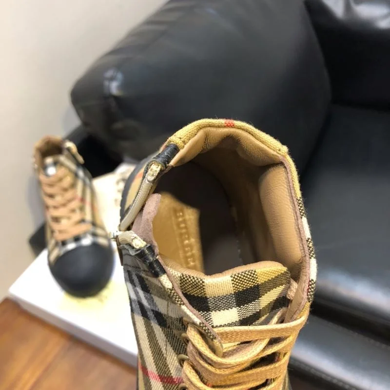 BURBERRY SHOES Elegant 29949