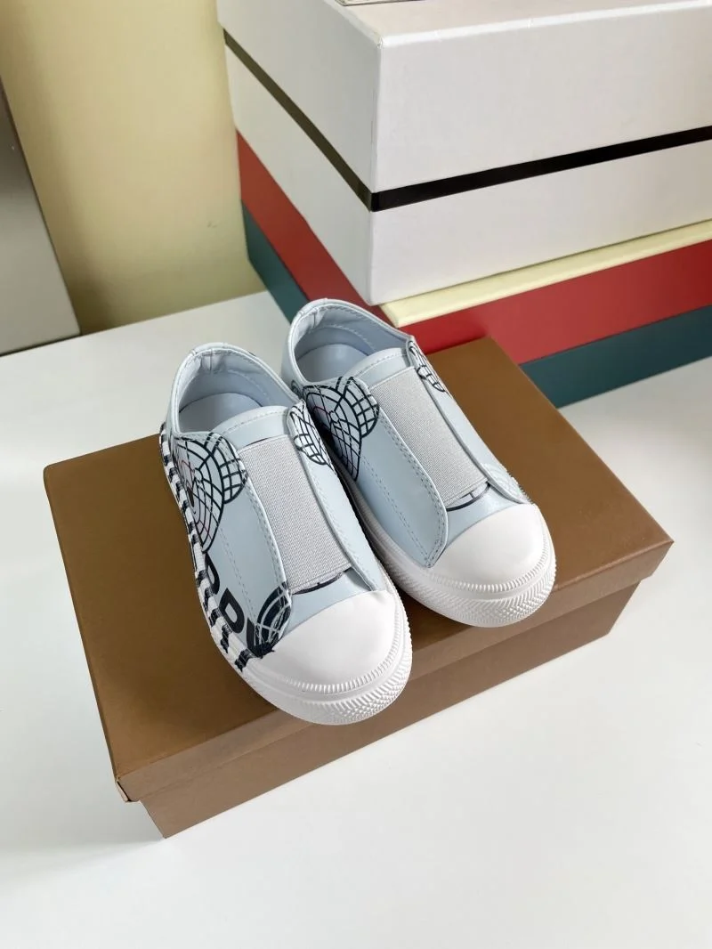 Vibrant BURBERRY SHOES 29958