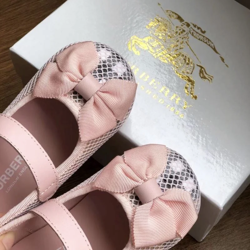 BURBERRY SHOES UrbanChic 29969