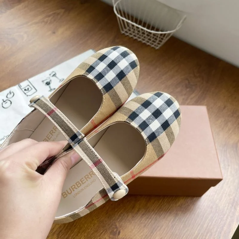 BURBERRY SHOES Soft 29943