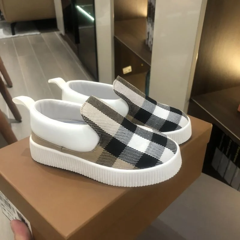Sporty BURBERRY SHOES 29932