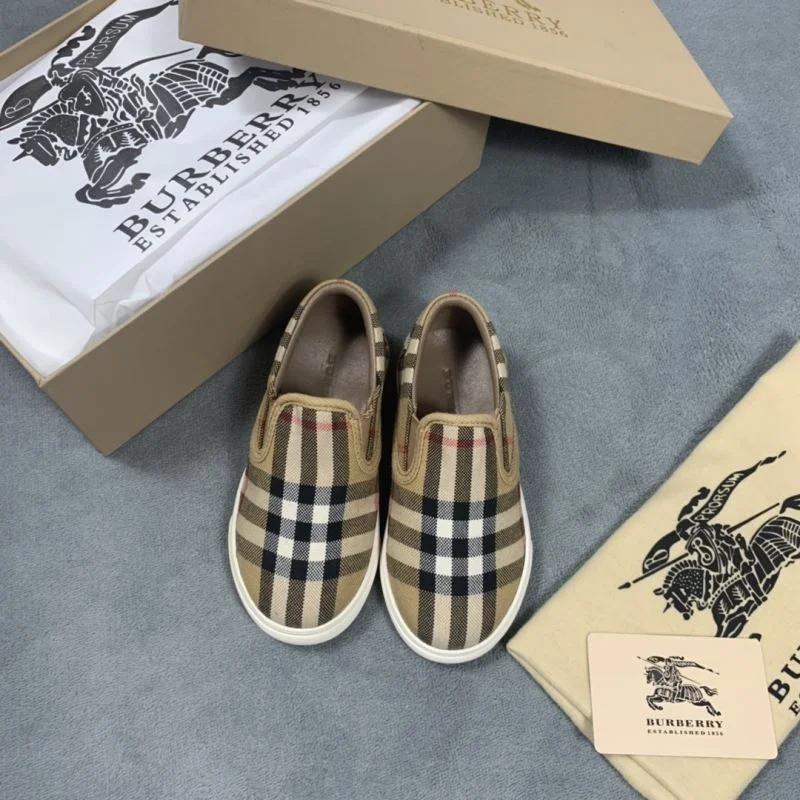 BURBERRY SHOES UrbanChic 29923