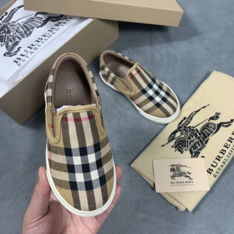 BURBERRY SHOES UrbanChic 29923