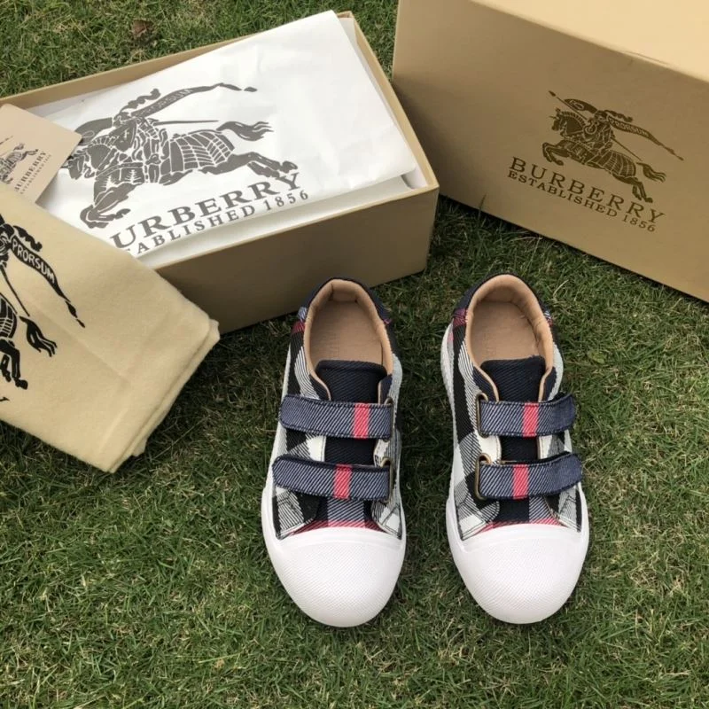 Comfortable BURBERRY SHOES 29933