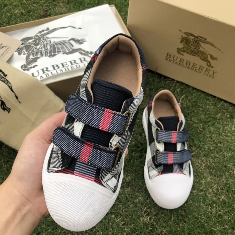 Comfortable BURBERRY SHOES 29933