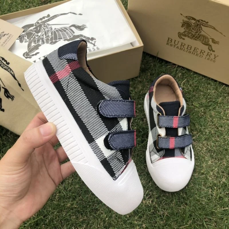 Comfortable BURBERRY SHOES 29933