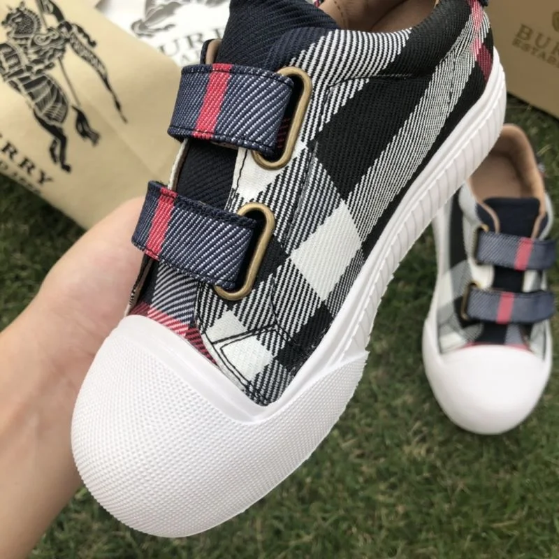 Comfortable BURBERRY SHOES 29933