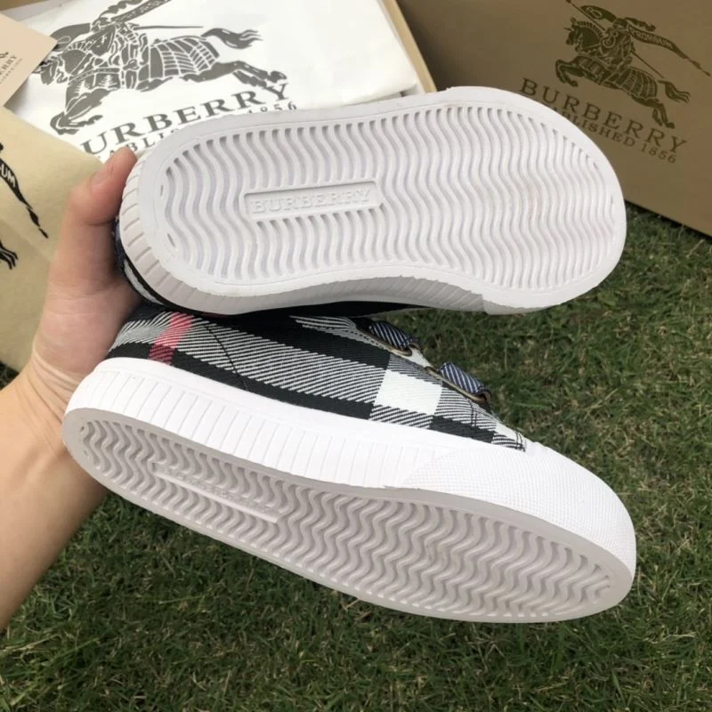 Comfortable BURBERRY SHOES 29933