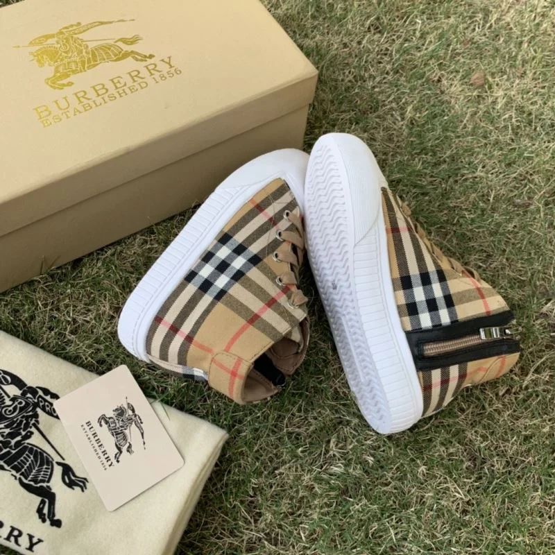 BURBERRY SHOES Soft 29939