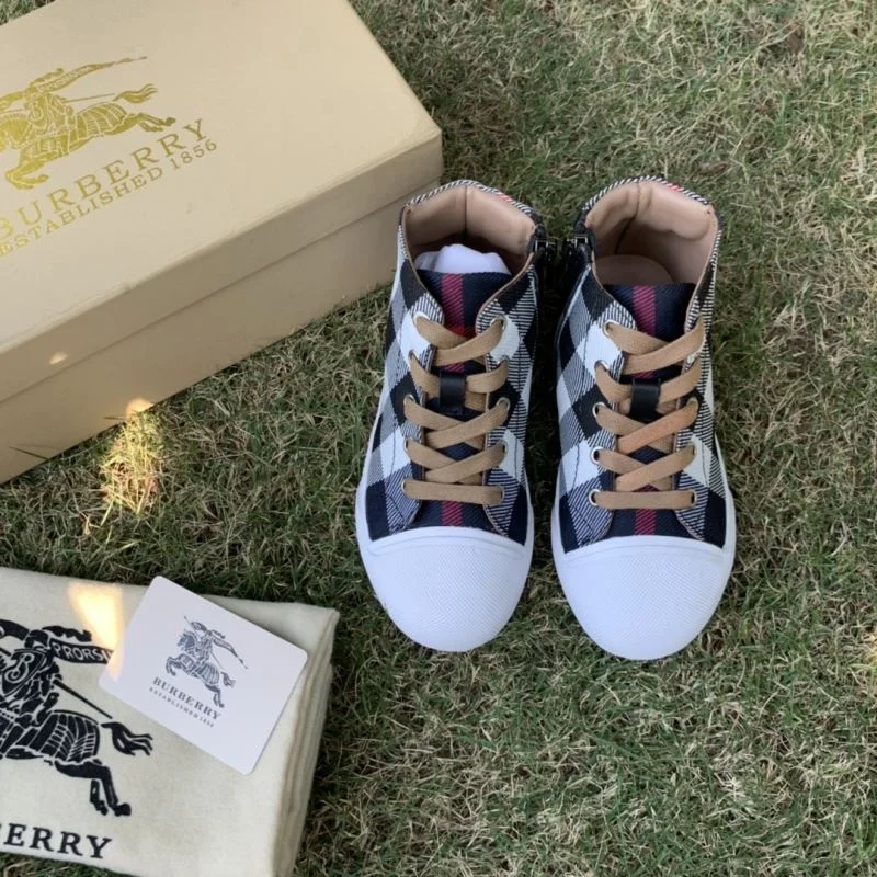 Practical BURBERRY SHOES 29927