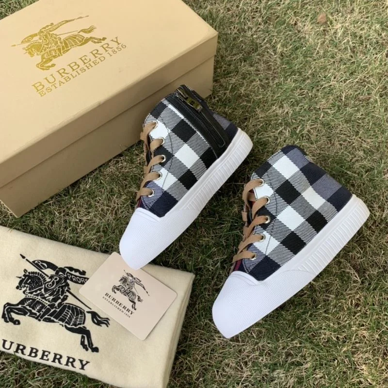 Practical BURBERRY SHOES 29927