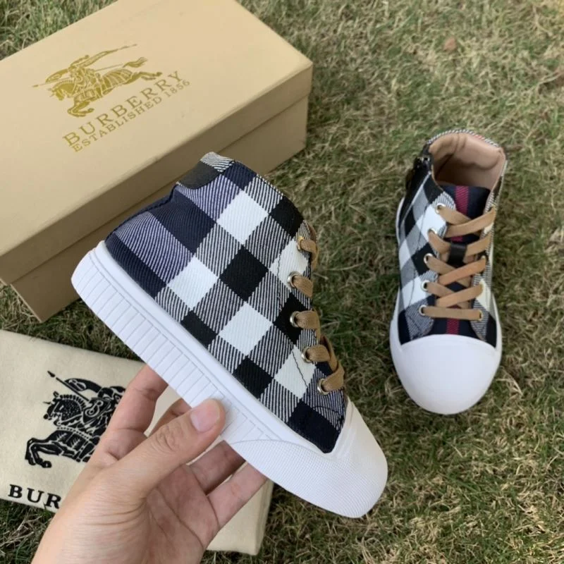 Practical BURBERRY SHOES 29927