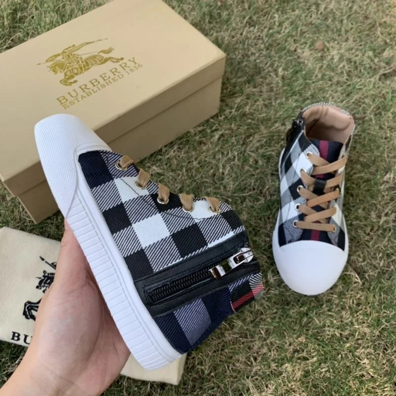 Practical BURBERRY SHOES 29927