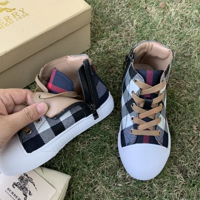 Practical BURBERRY SHOES 29927