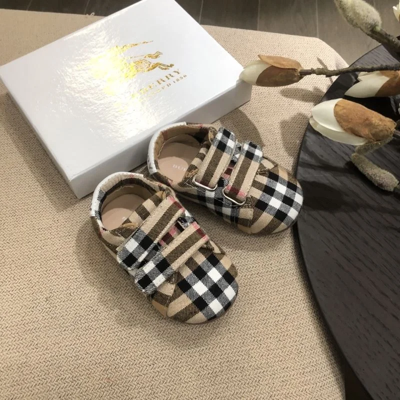 BURBERRY SHOES Compact 29915