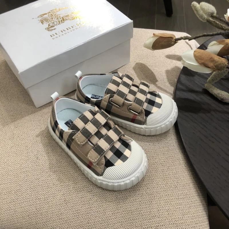 BURBERRY SHOES Premium 29912