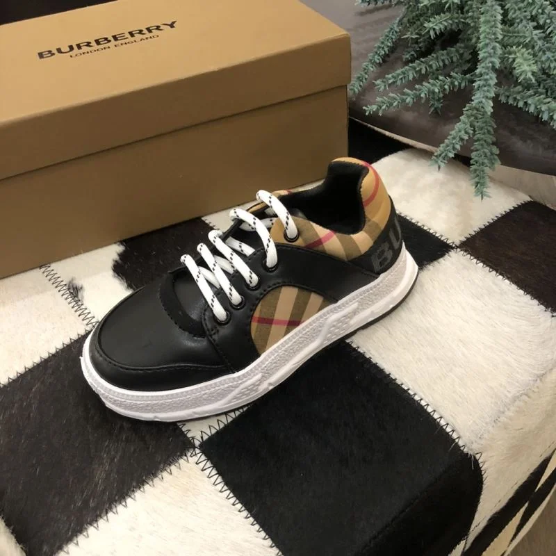 BURBERRY SHOES Stretchable 29910