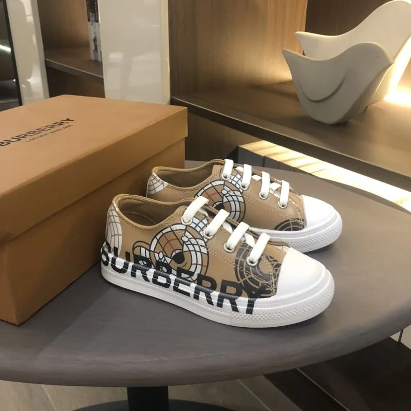 BURBERRY SHOES Snug 29904