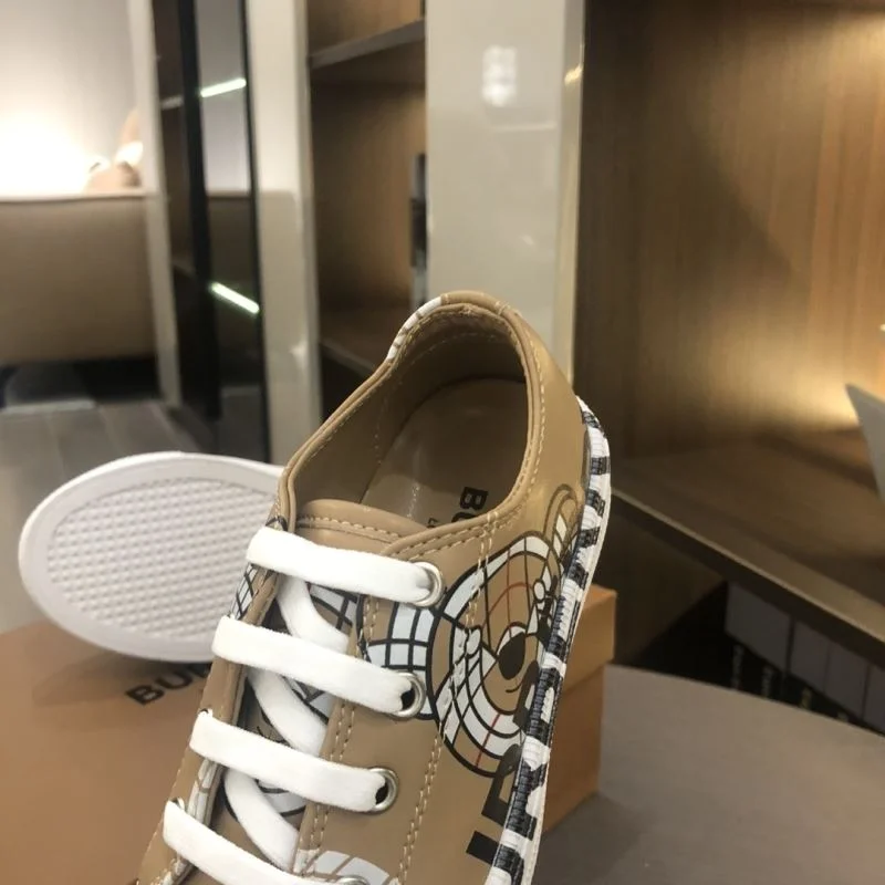 BURBERRY SHOES Snug 29904