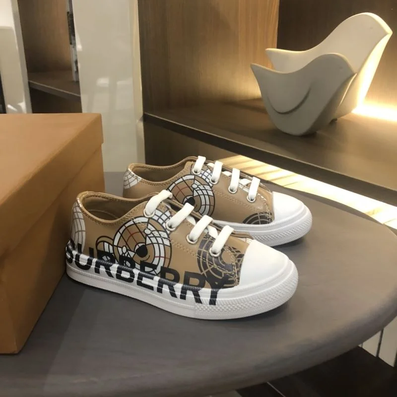 BURBERRY SHOES Snug 29904