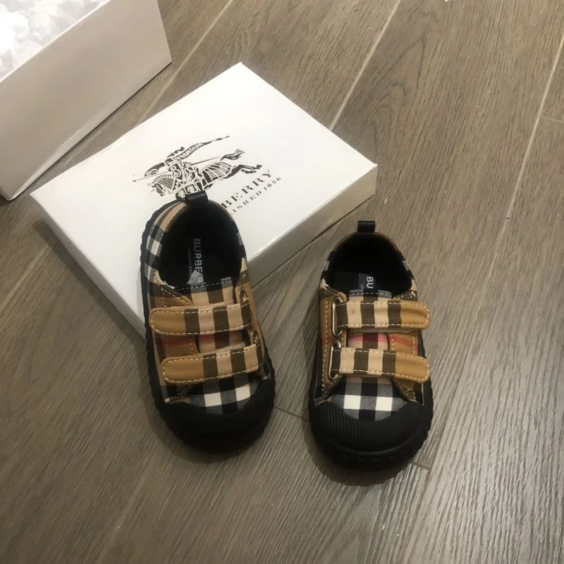 HighPerformance BURBERRY SHOES 29909
