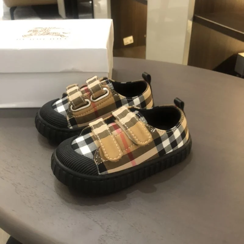 HighPerformance BURBERRY SHOES 29909