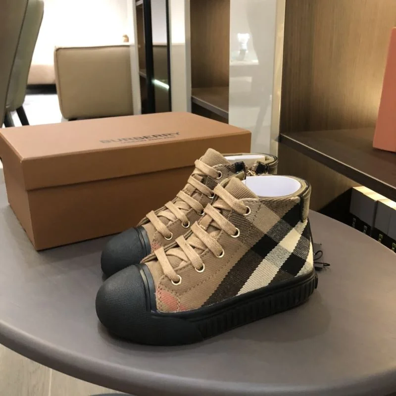 Efficient BURBERRY SHOES 29902