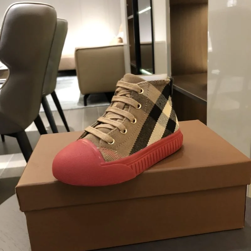 BURBERRY SHOES Premium 29900